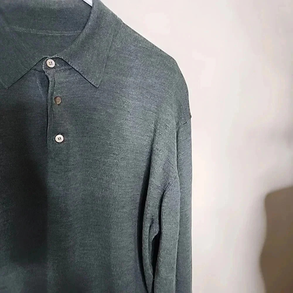 Brook Brothers Wool/ Silk and Cashmere Men Olive Green light weight sweater. - Picture 4 of 9